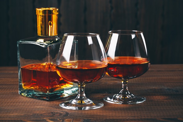 Brandy a cognac ve skleničce
