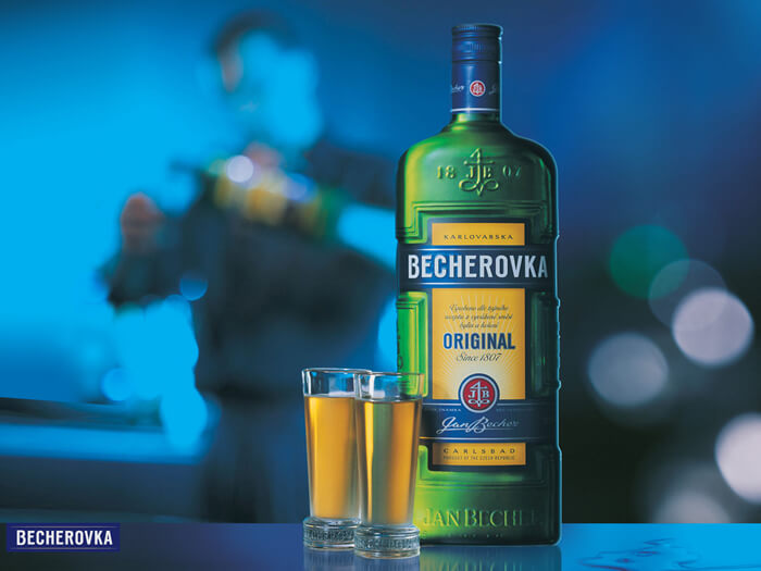 Lahev Karlovarské Becherovky