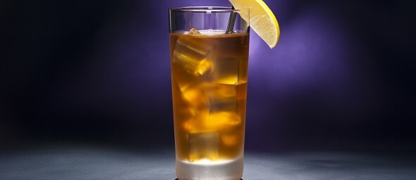 Long Island Iced Tea namíchaný podle receptu