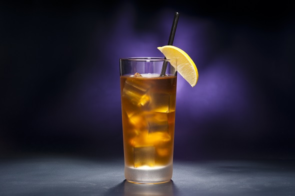 Long Island Iced Tea namíchaný podle receptu